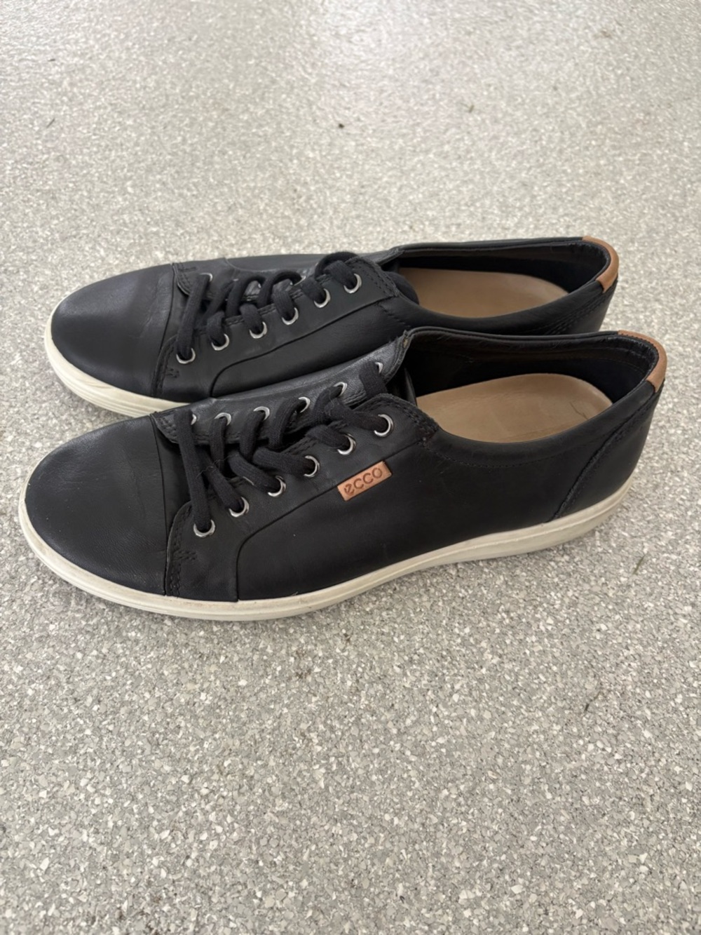 Ecco Men's soft 7  Black Leather Sneakers size 10